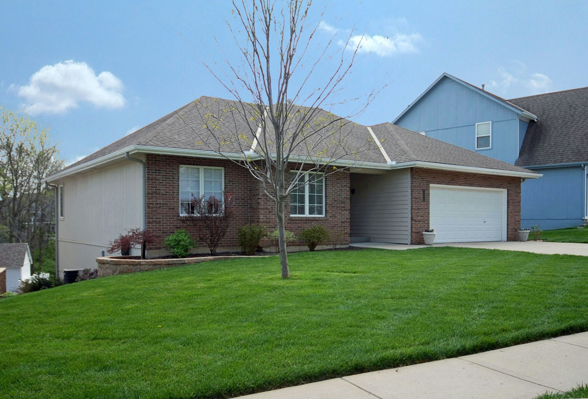 5923 NW Liston Ct, Kansas City, MO 64151, Presented by Linda Cone